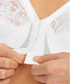 Glamorise Magic Lift Front Fastening Bra 8 Glamorise Magic Lift Front Fastening Bra -Damart shop 18843 01010 D 2 HD 3