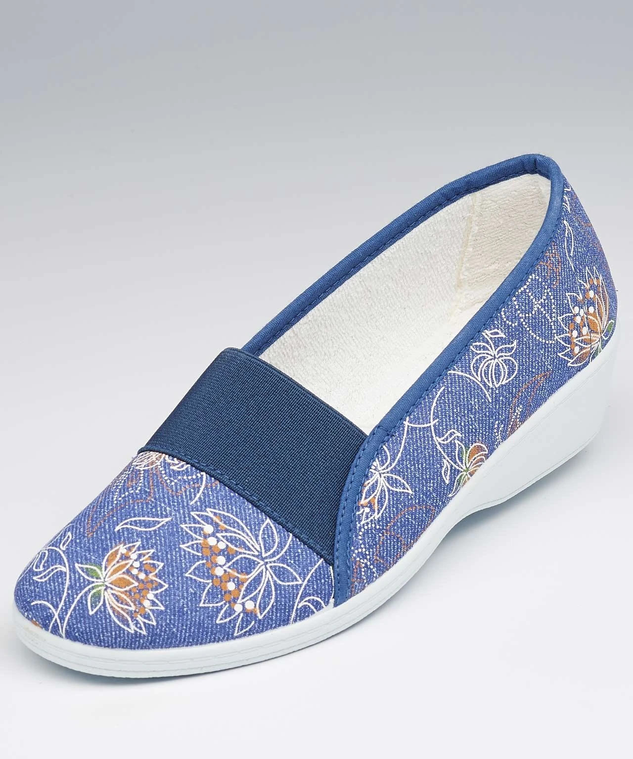 Canvas Shoe 4 Canvas Shoe - Image 2