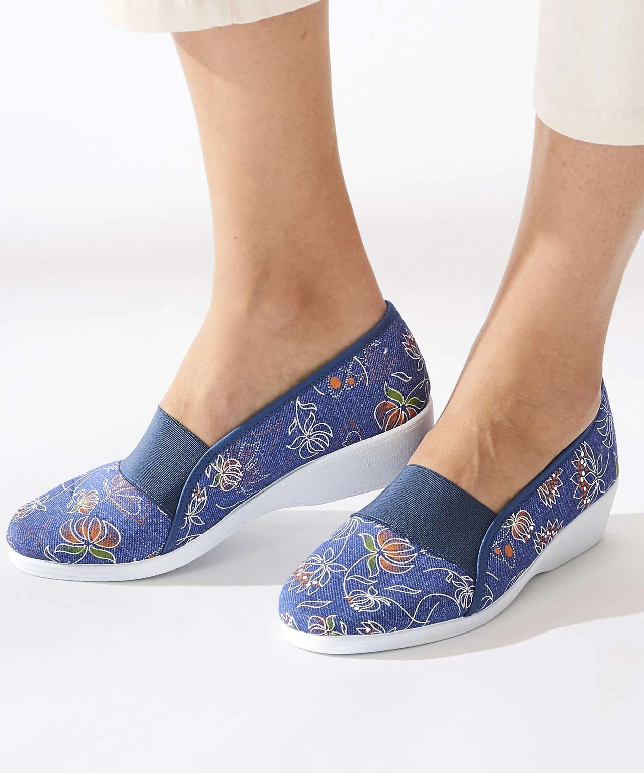 Canvas Shoe 3 Canvas Shoe