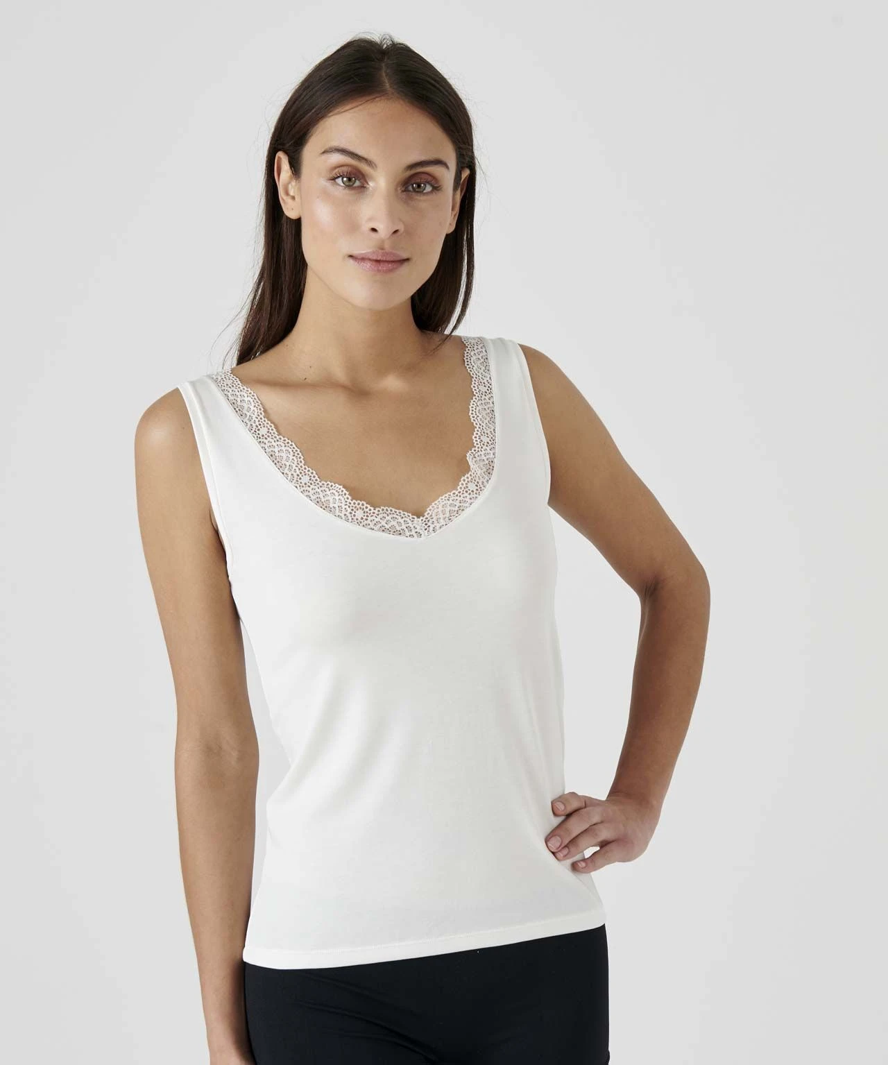 Sleeveless 2-in-1 T-shirt 5 Sleeveless 2-in-1 T-shirt - Image 3