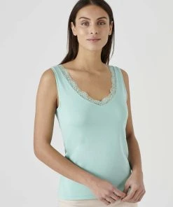 Sleeveless 2-in-1 T-shirt 23 Sleeveless 2-in-1 T-shirt -Damart shop 71450 21411 D 1 HD 3