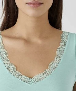 Sleeveless 2-in-1 T-shirt 25 Sleeveless 2-in-1 T-shirt -Damart shop 71450 21411 D 3 HD 3