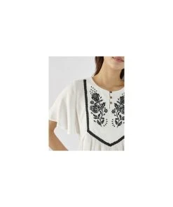 Off White Embroidered Blouse 7 Off White Embroidered Blouse -Damart shop 73143 21036 D 2 HD 3
