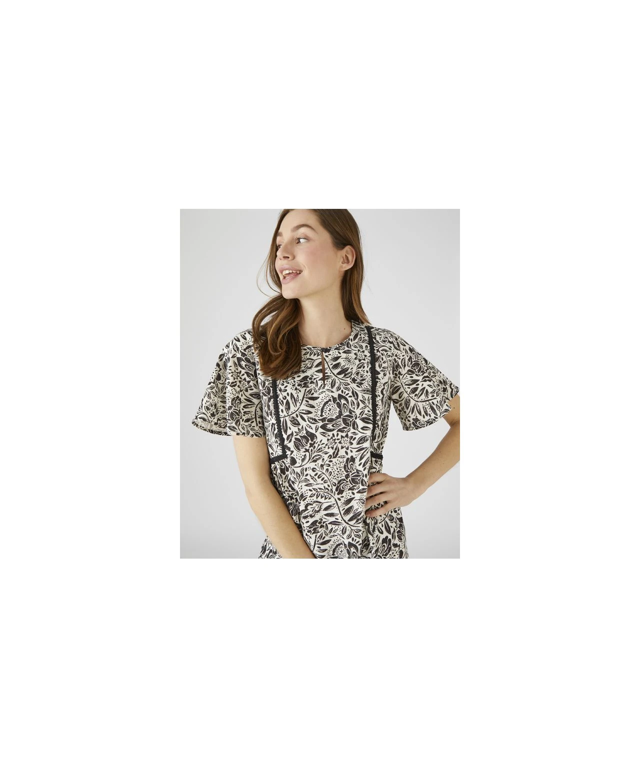 Linen Rich Dress 4 Linen Rich Dress - Image 2